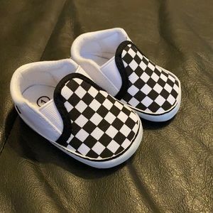 Baby shoes. Size 1 baby. White and black checkered.